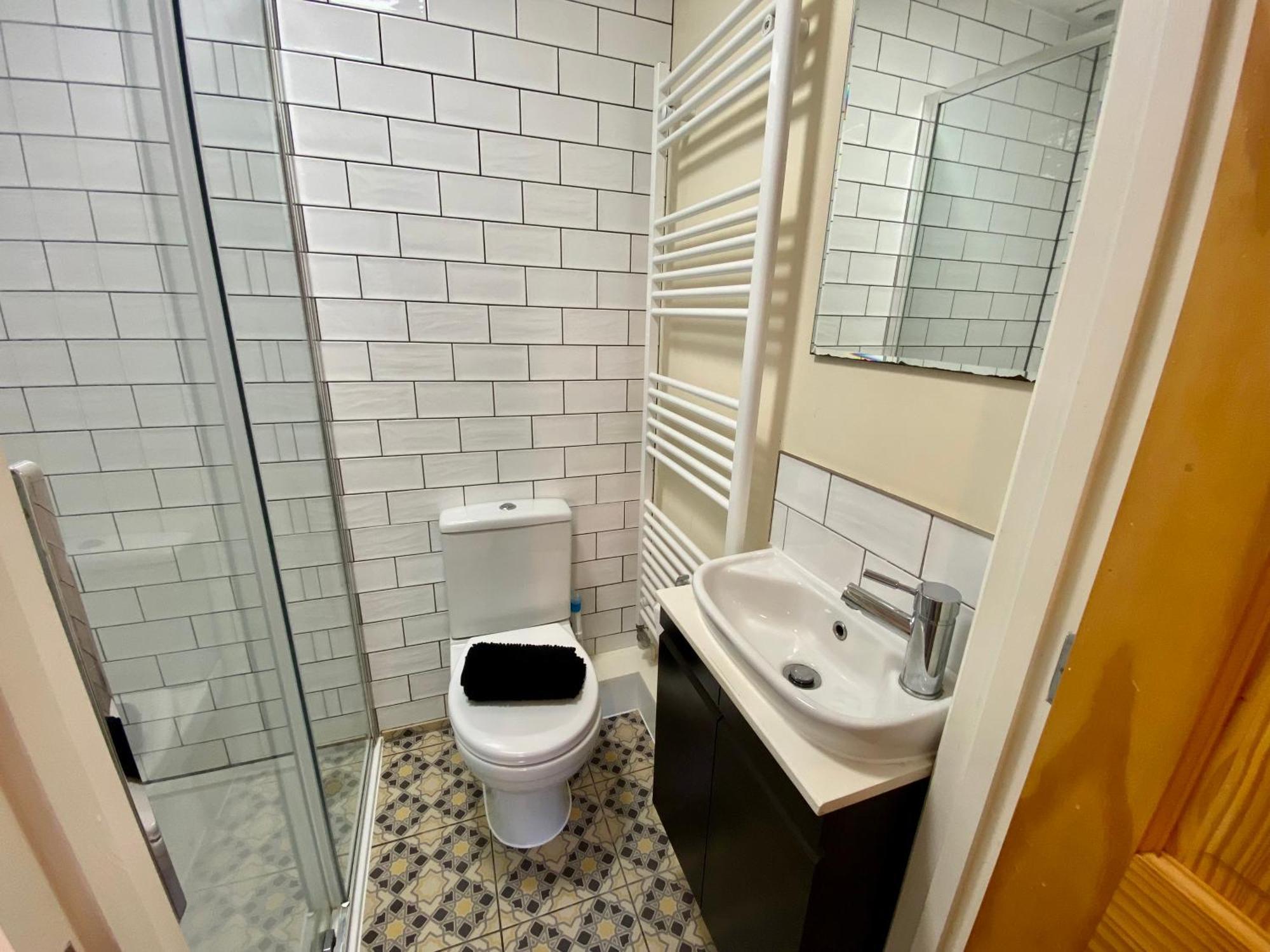 Casa de férias Cosy 3 Bedroom House, Bath Road,