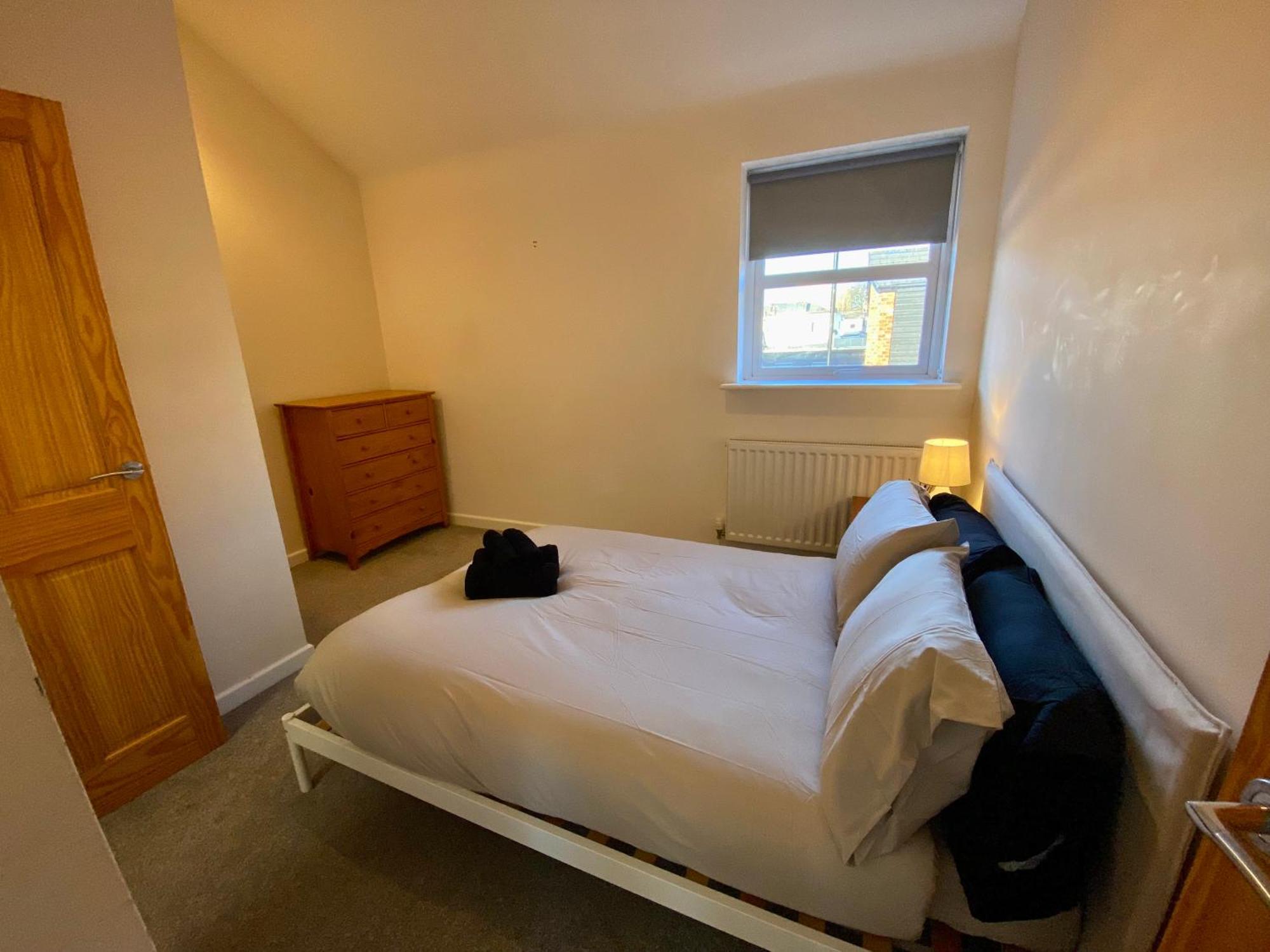 Cosy 3 Bedroom House, Bath Road, Casa de férias Cheltenham